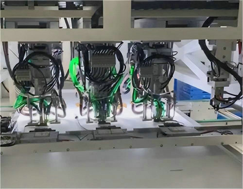 高速高精生产制造AI缺陷检测系统 (1).jpg