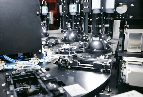 深度工业瑕疵自动监测 (1).jpg